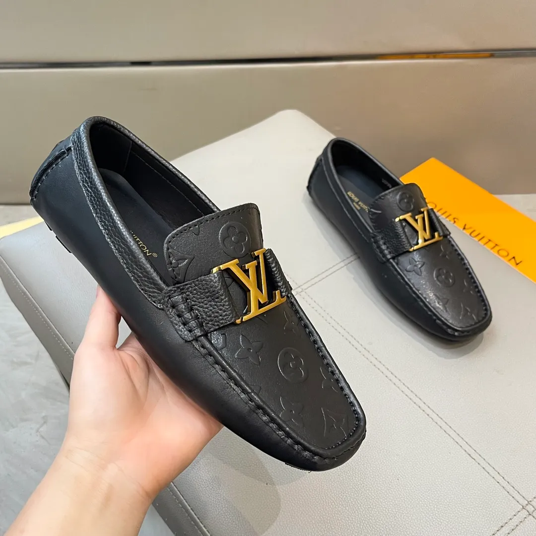Factory price: 460💰LV men's beanie shoes 2025 official website synchronization <market top version> cowhide pressed grid ➕ black cow lining original packaging. Size 38-45